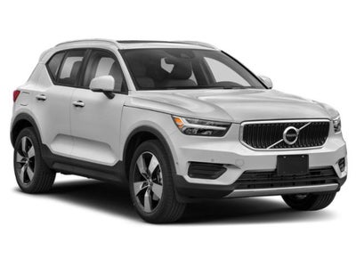 2020 Volvo XC40 Momentum