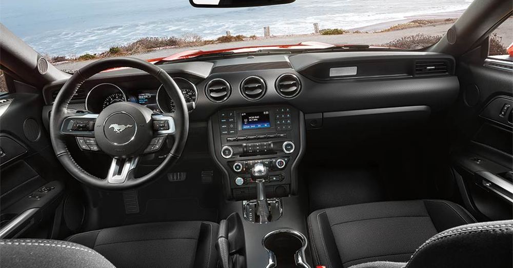 Used Ford Mustang interior
